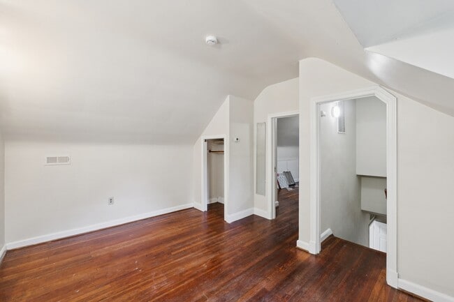 4811 Calvert Rd, College Park, MD 20740 - photo 7