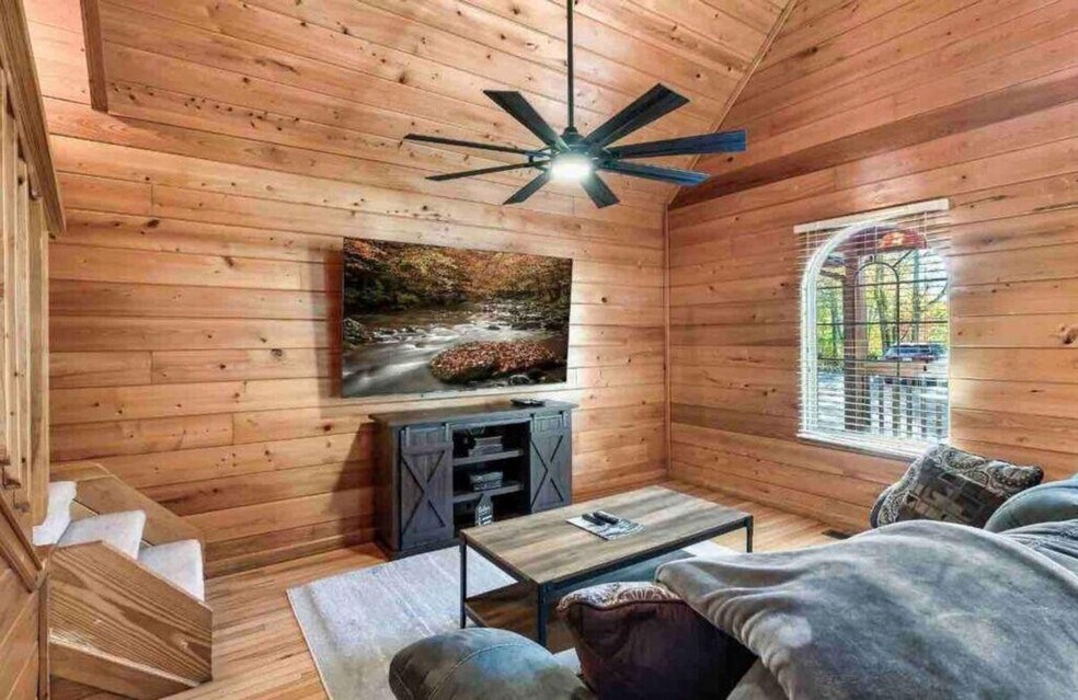 801 Crystal Br Way unit ID1266244P, Gatlinburg, TN 37738 - photo 1