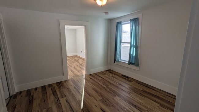 4401 US Route 5 N unit 1, Saint Johnsbury, VT 05819 - photo 7