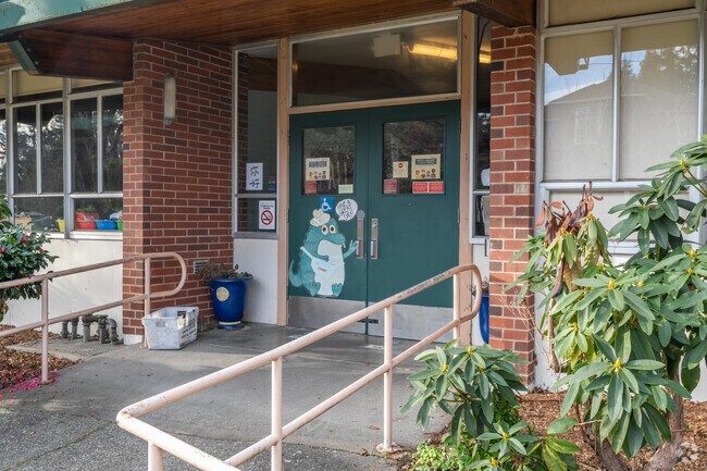Stephen Decatur Elementary School entrance.