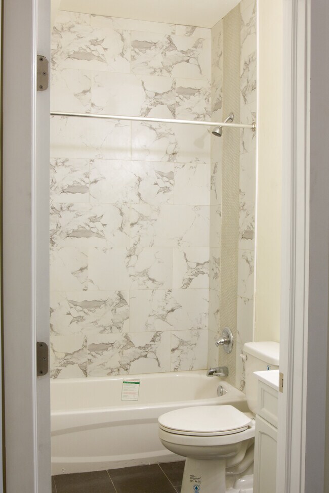 6032 Market St unit 3, Philadelphia, PA 19139 - photo 2