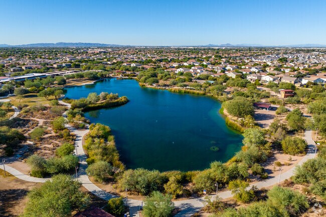 Veteran's Oasis Park in South Chandler is an oasis of tranquility and natural beauty.
