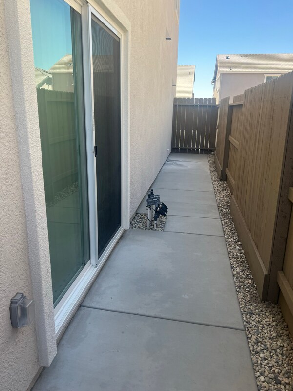 8081 Trapper Rnch Rd unit 2, Roseville, CA 95747 - photo 2