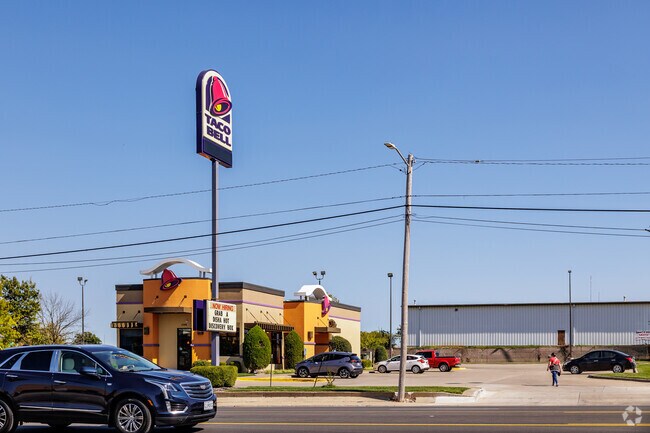 Fast food options abound in Cooper Park along Glenstone Avenue.