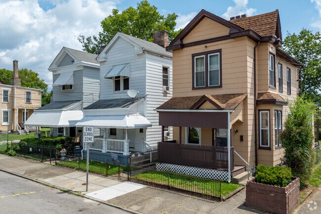 Homes in South Cumminsville are often closely positioned along its streets.