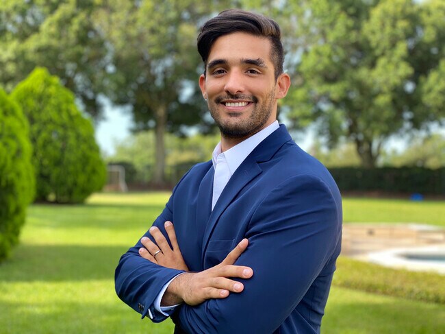 Agent Photo