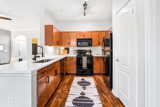 6900 Lake Woodlands Dr, The Woodlands, TX 77382