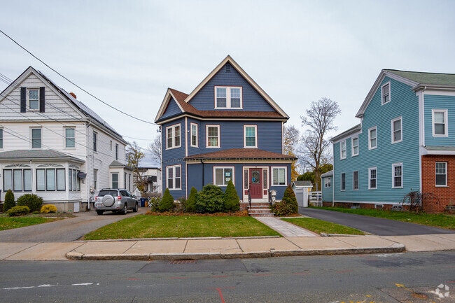 Revere has many unique home styles that maintain a Victorian-colonial theme.