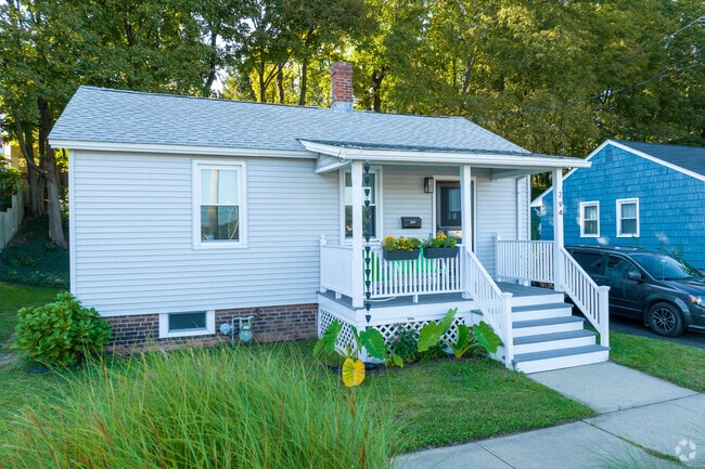 Cape Cod-style homes in Fair Haven are cozy and cute.