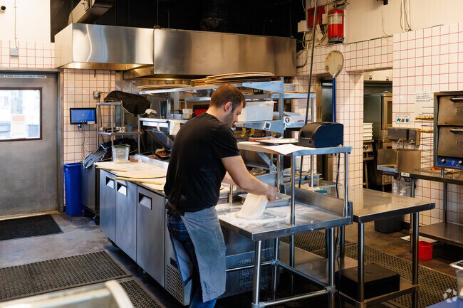 Stevie's Famous Burien serves up pizza to local Gregory Heights residents.