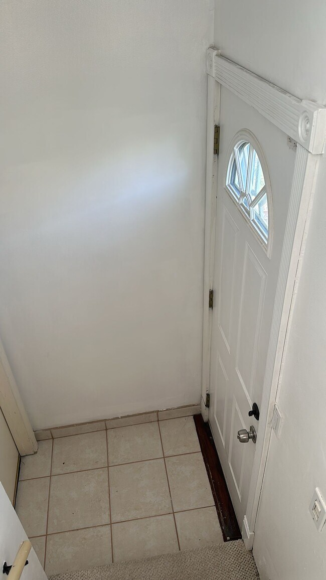 17739 Welby Way, Reseda, CA 91335 - photo 2