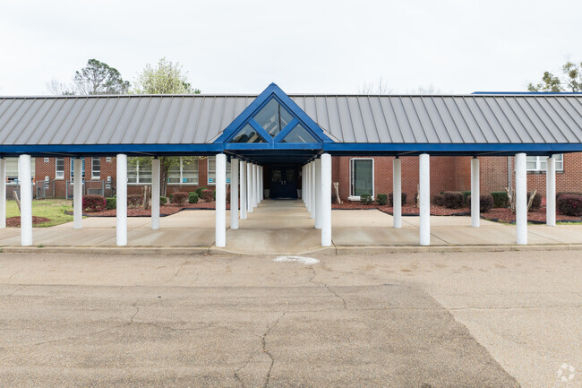 Luther Branson has a student to teacher ratio of 8 to 1.
