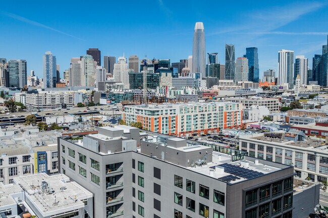 Downtown San Francisco is just a short drive from Woodside.