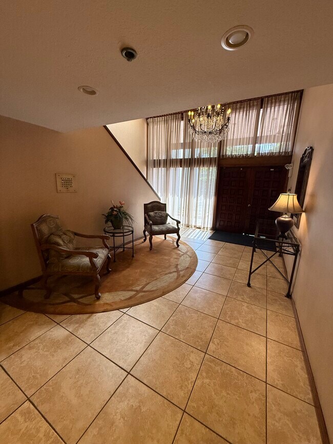 8601 Falmouth Ave unit Falmouth, Playa Del Rey, CA 90293 - photo 3