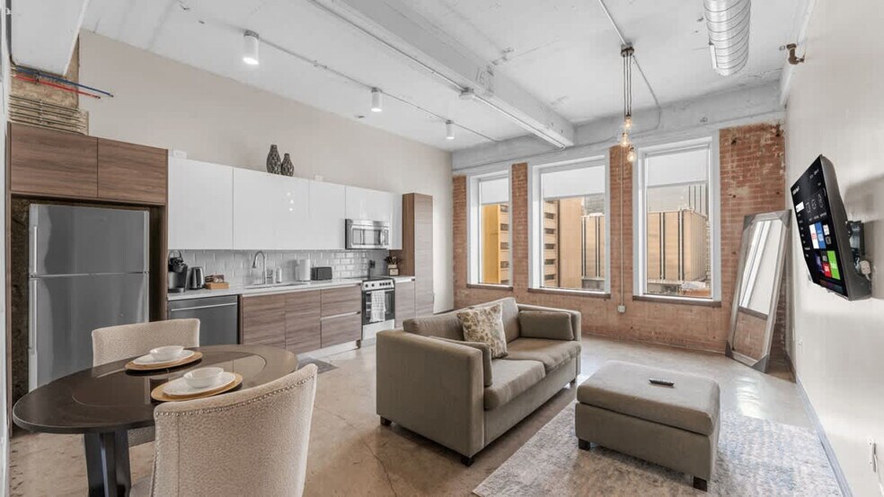 500 S Ervay St unit ID1297758P, Dallas, TX 75201 - photo 1