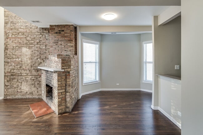 Maynard At Elaine Place, Chicago, IL 60657 - photo 5