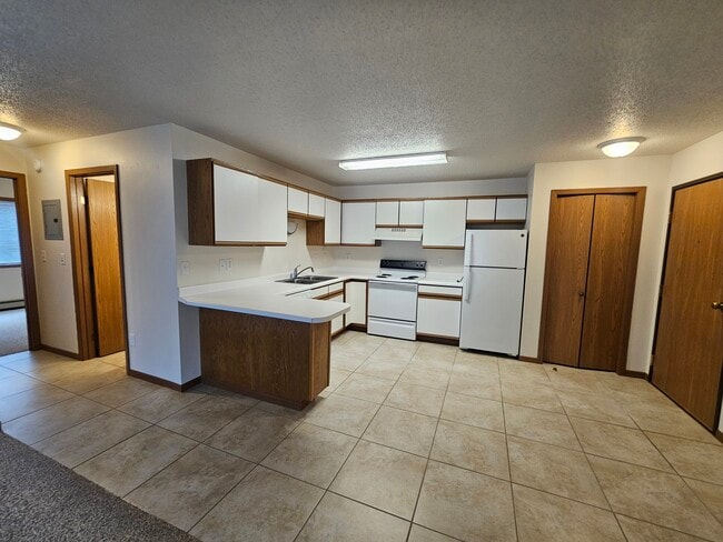 4330 10th Ave S. Fargo ND, Fargo, ND 58103 - photo 6