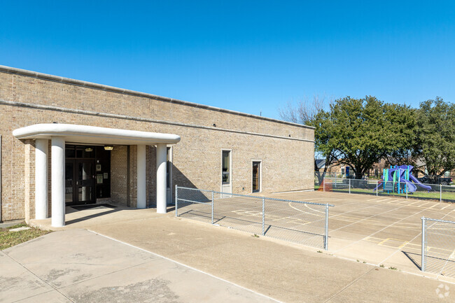 Stewarts Creek Elementary School in The Colony.