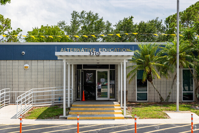 Beacon High School in Naples has a central main entrance.