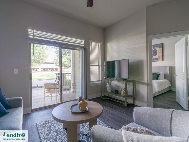 18101 Point Lookout Dr unit 106.1407099, Nassau Bay, TX 77058 - photo 2