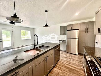 2103 Willis Ave, Perry, IA 50220