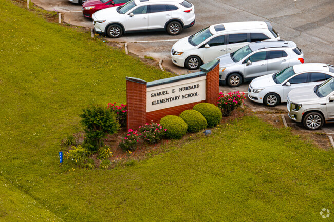 Samuel E. Hubbard Elementary School receives an A- from Niche.
