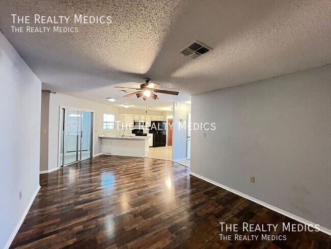 203 Fernwood St, Leesburg, FL 34748 - photo 5