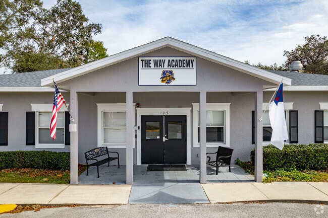 New Hope Christian Academy in Clermont serves 52 students in grades Kindergarten-12.