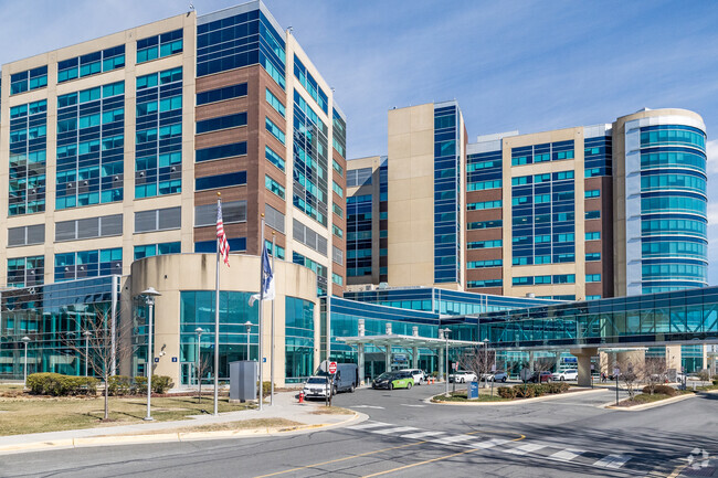 Find expert healthcare at Innova Fairfax Hospital, conveniently located near Woodburn.