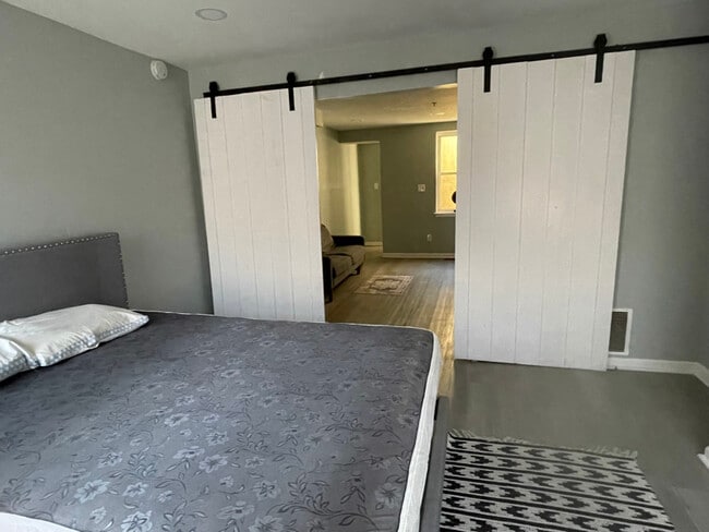 1037 W Baltimore St unit C, Baltimore, MD 21223 - photo 7