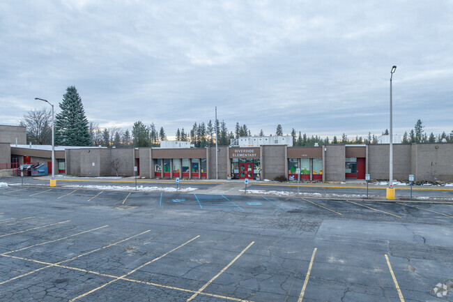 Riverside Elementary sits close to the middle and high school.