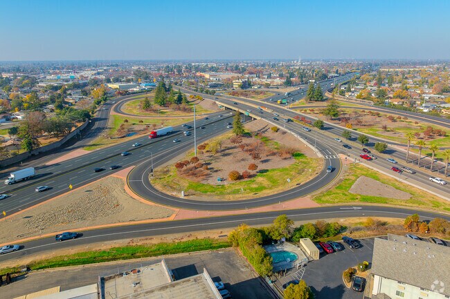 Golden State Highway 99 is minutes west of Glen Elder.