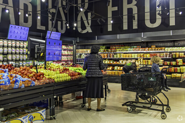 Evergreen Uptown is a popular supermarket for locals of Mount Ivy.