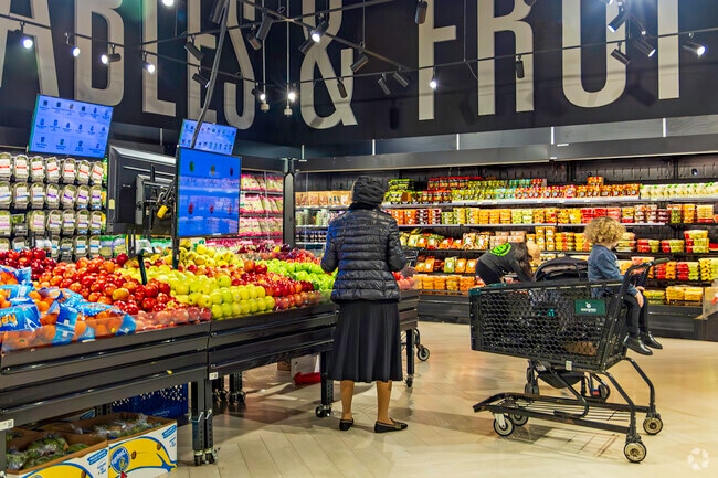 Evergreen Uptown is a popular supermarket for locals of Mount Ivy.