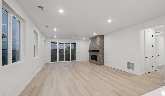 904 Steppe Ln, Windsor, CO 80550 - photo 7