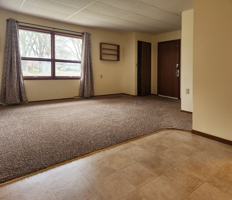 605 Clark St unit 607 Clark Street, Reedsburg, WI 53959 - photo 1