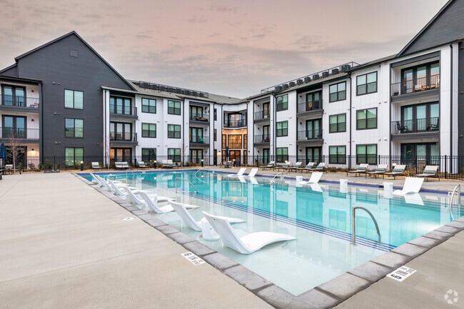 Resort style salt water pool