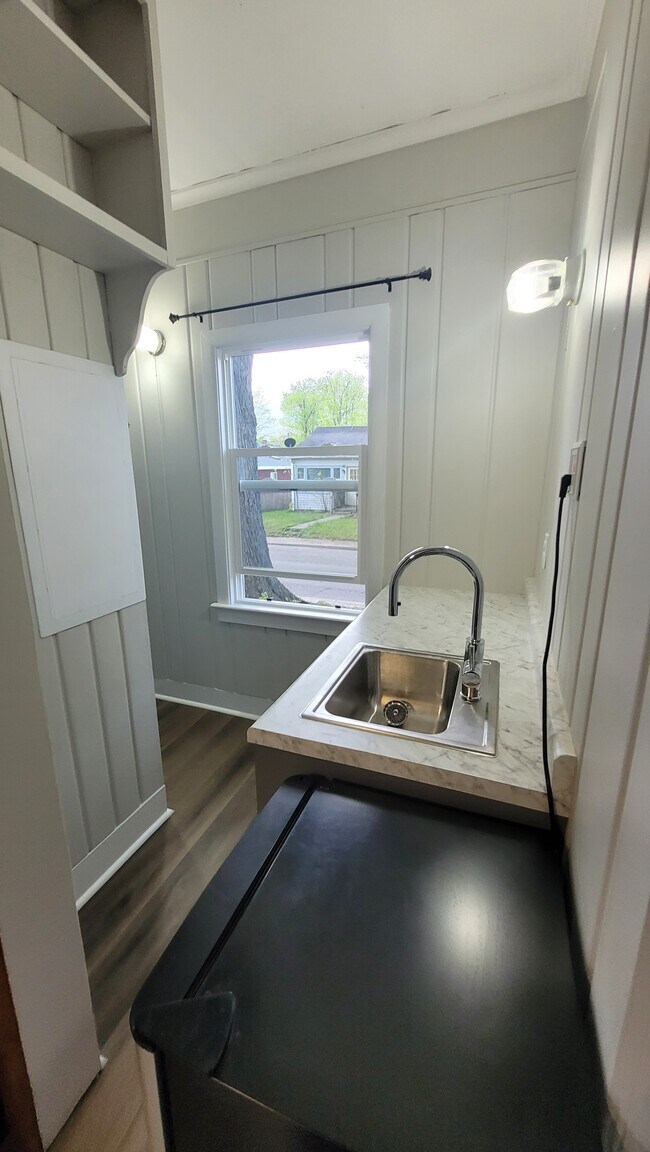 201 14th St unit 3, Winona Lake, IN 46590 - photo 7