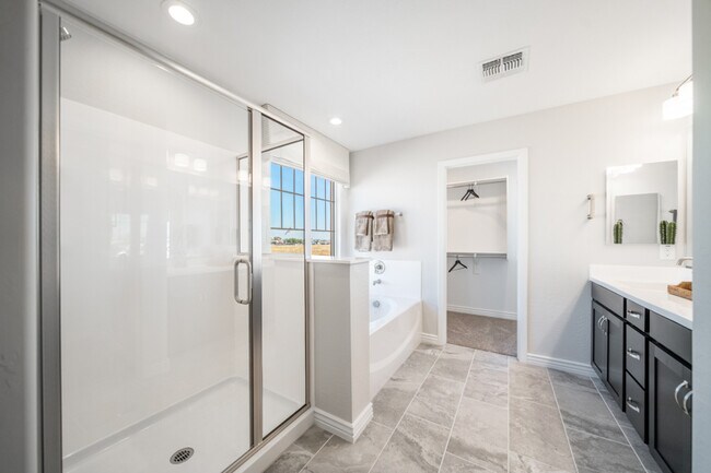 9952 W Piccadilly Rd, Avondale, AZ 85392 - photo 5