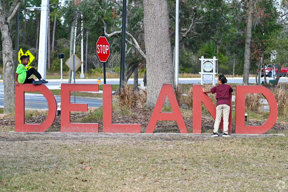 City_Deland_1001627_P2_sw_v1_011725