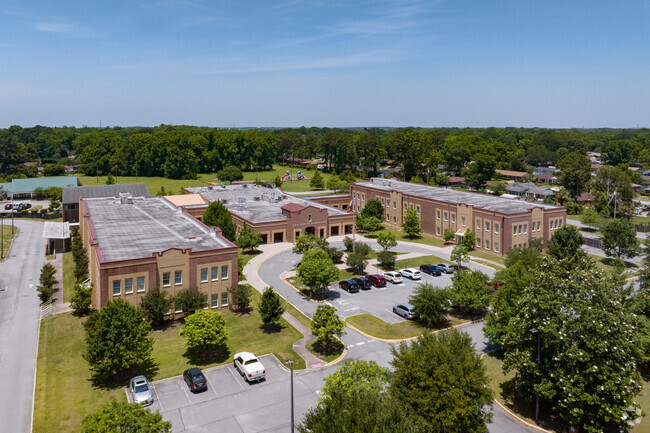 Aerial perspective of Cloverdale's Butler Elementary School.