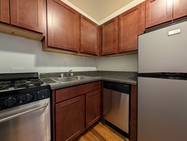 813 W Cornelia Ave unit 817-202, Chicago, IL 60657 - photo 6