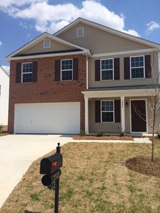 2332 Waverly Dell Dr SE, Winston-Salem, NC 27127