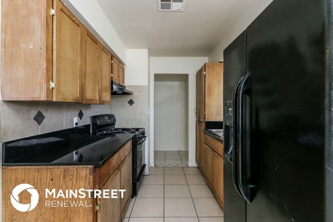 2027 W Chambers St, Phoenix, AZ 85041 - photo 6