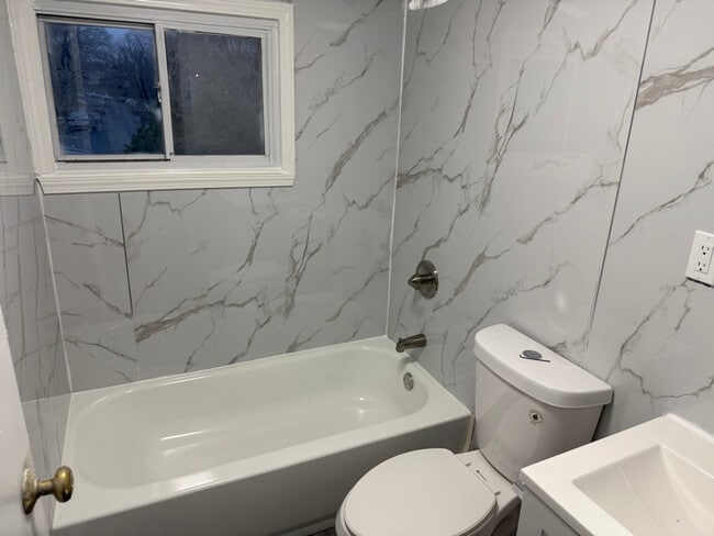 330 Suter Rd unit 1, Catonsville, MD 21228 - photo 6