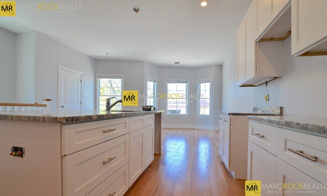 10 Islington St unit 8, Allston, MA 02134 - photo 4