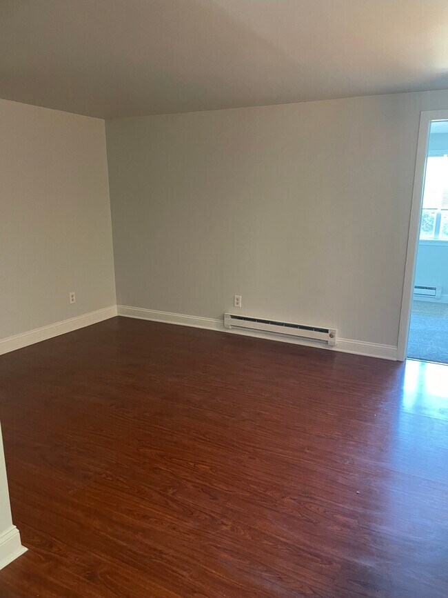 612 Fitzwatertown Rd unit Apartment C, Willow Grove, PA 19090 - photo 6