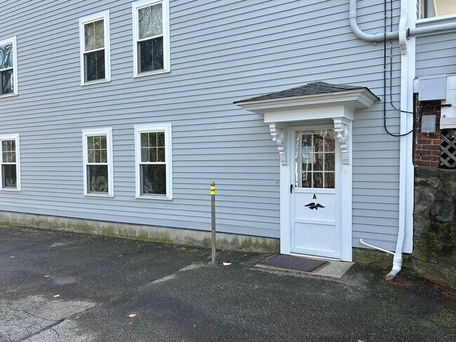 182-186 Marlborough St, East Greenwich, RI 02818 - photo 6