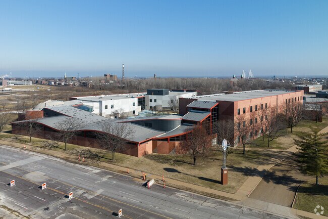 Gateway Middle School is located in Carr Square.
