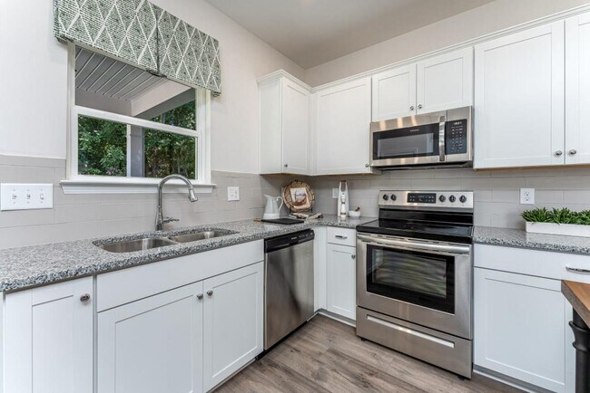 138 Fair Oak Ln, Calhoun, GA 30701 - photo 5